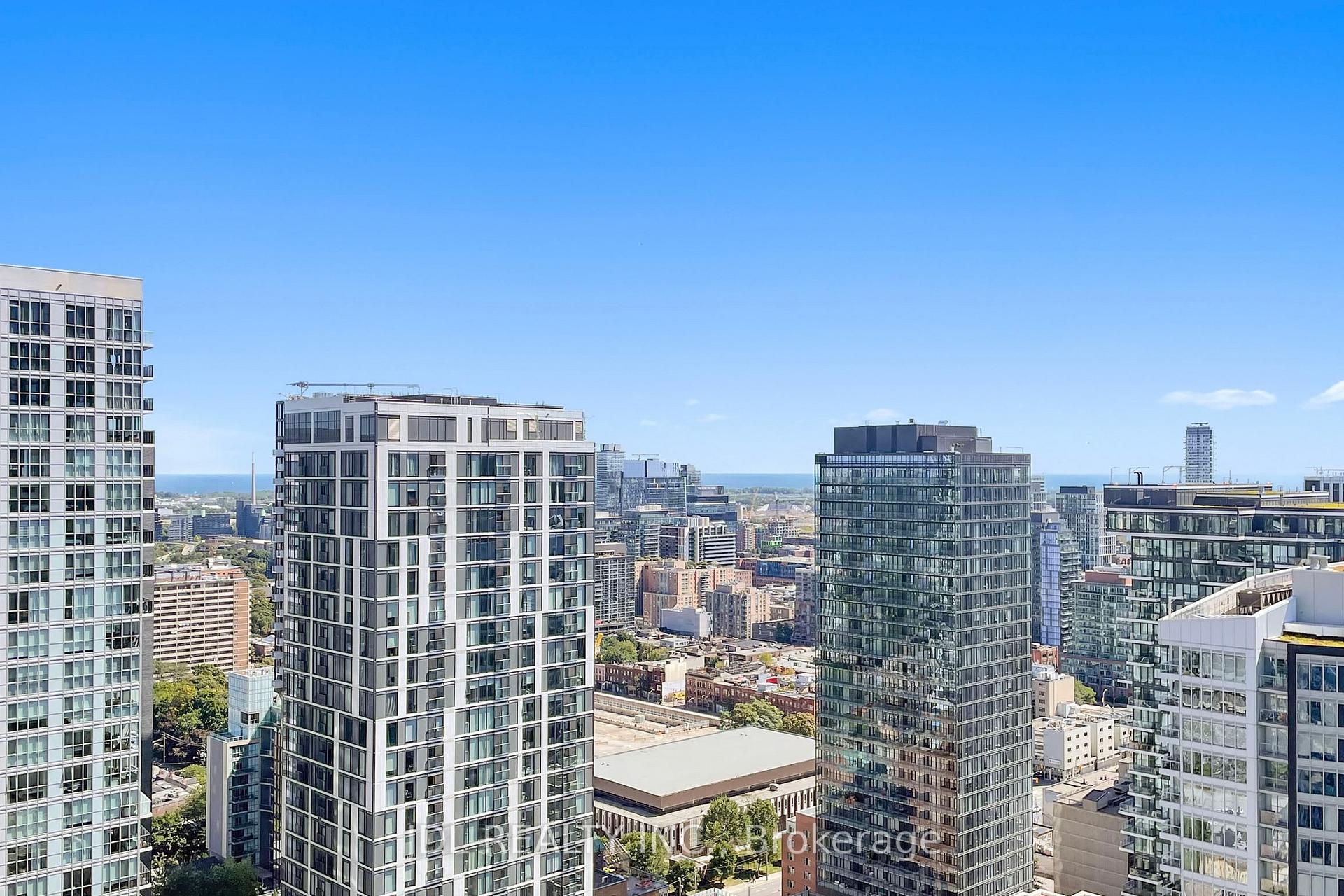 2 Bedrooms Condo at 100 Dalhousie, Toronto For sale