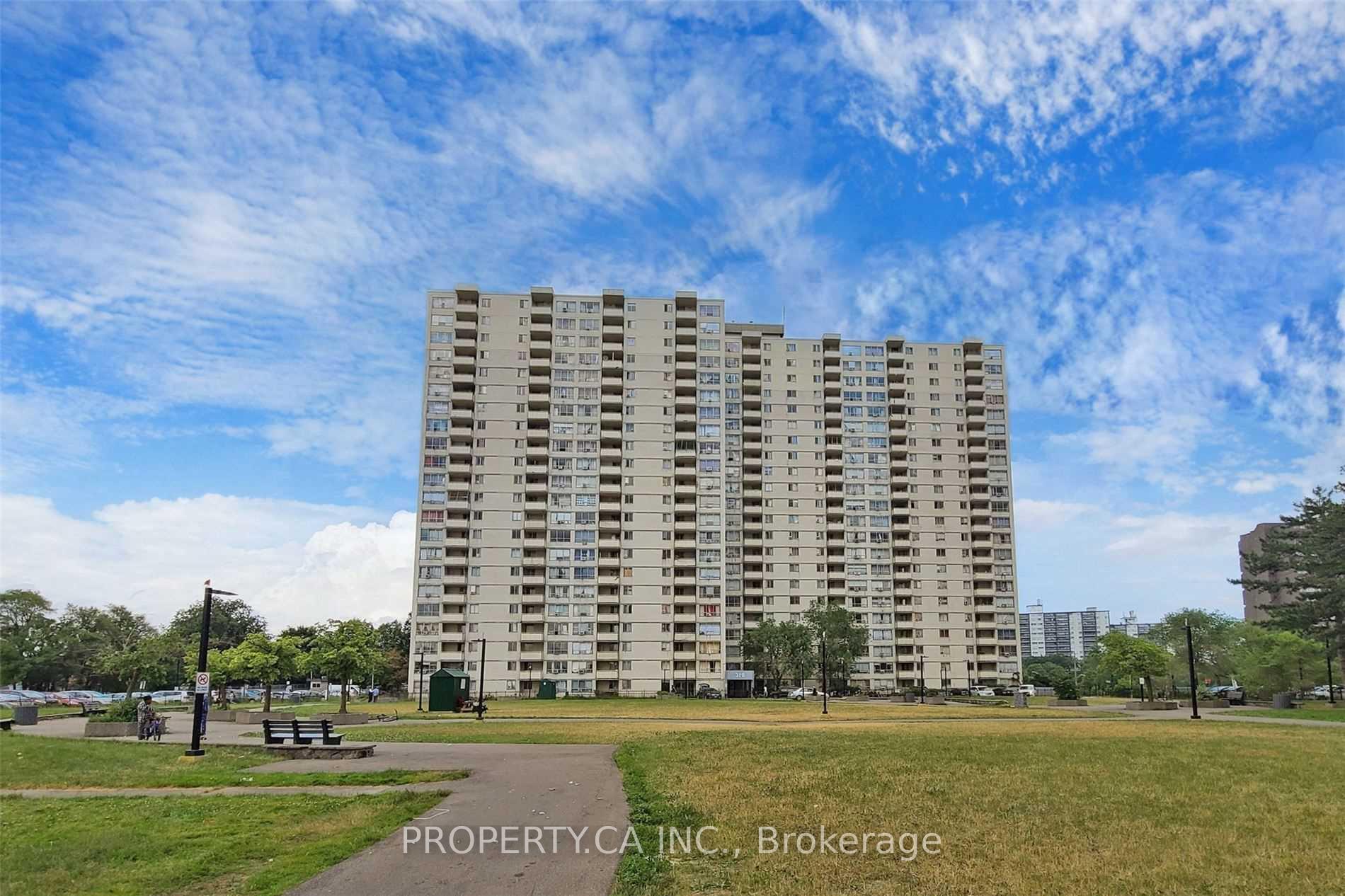 3 Bedrooms Condo at 320 Dixon, Toronto For sale
