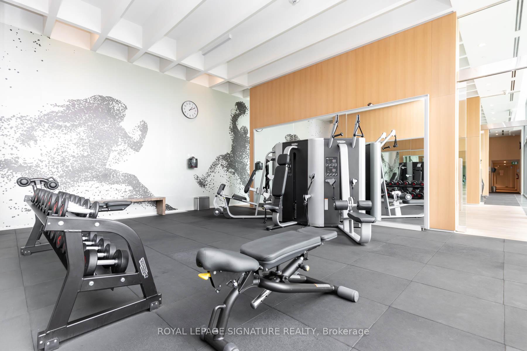 2 Bedrooms Condo at 8 Hillsdale, Toronto For sale