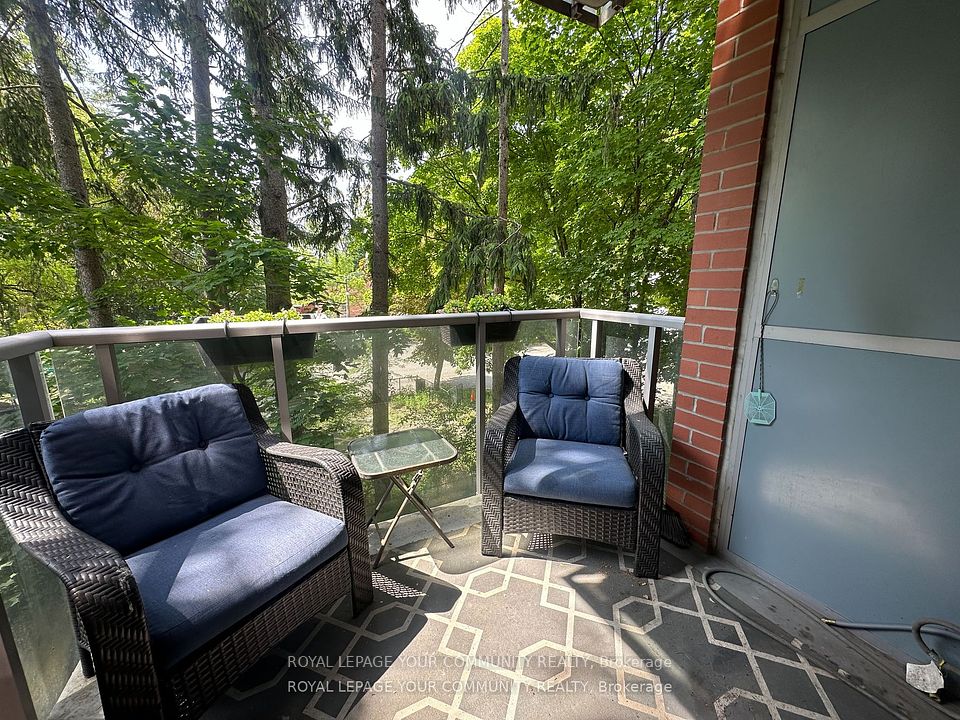 8302 Islington
