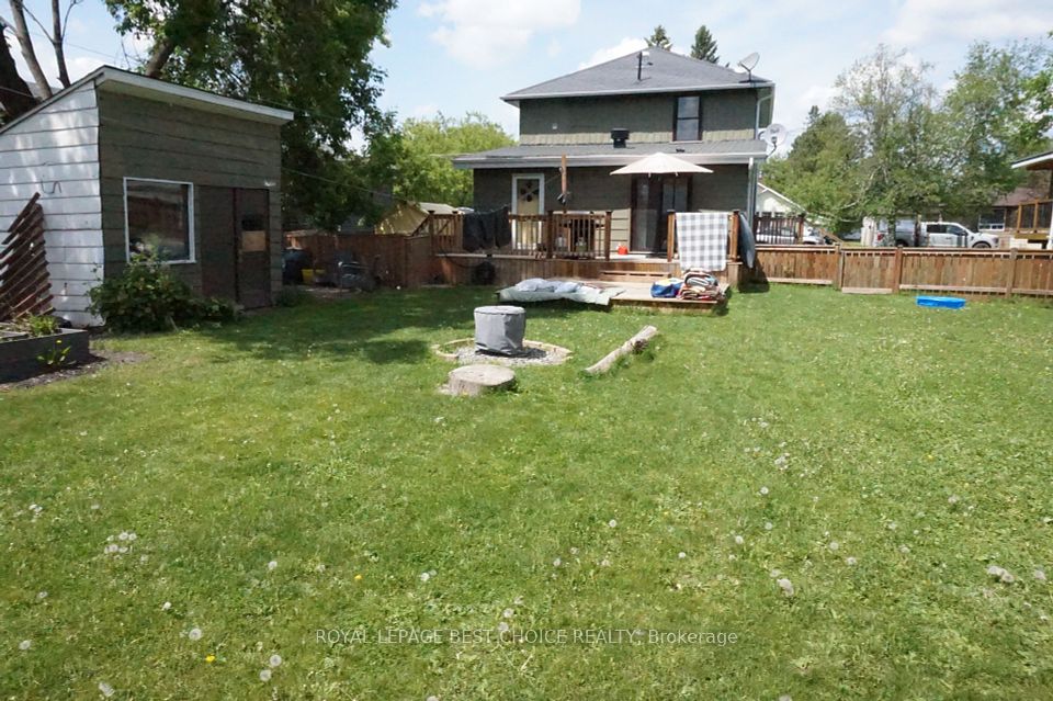 36 Seventh Avenue, Englehart, ON P0J 1H0