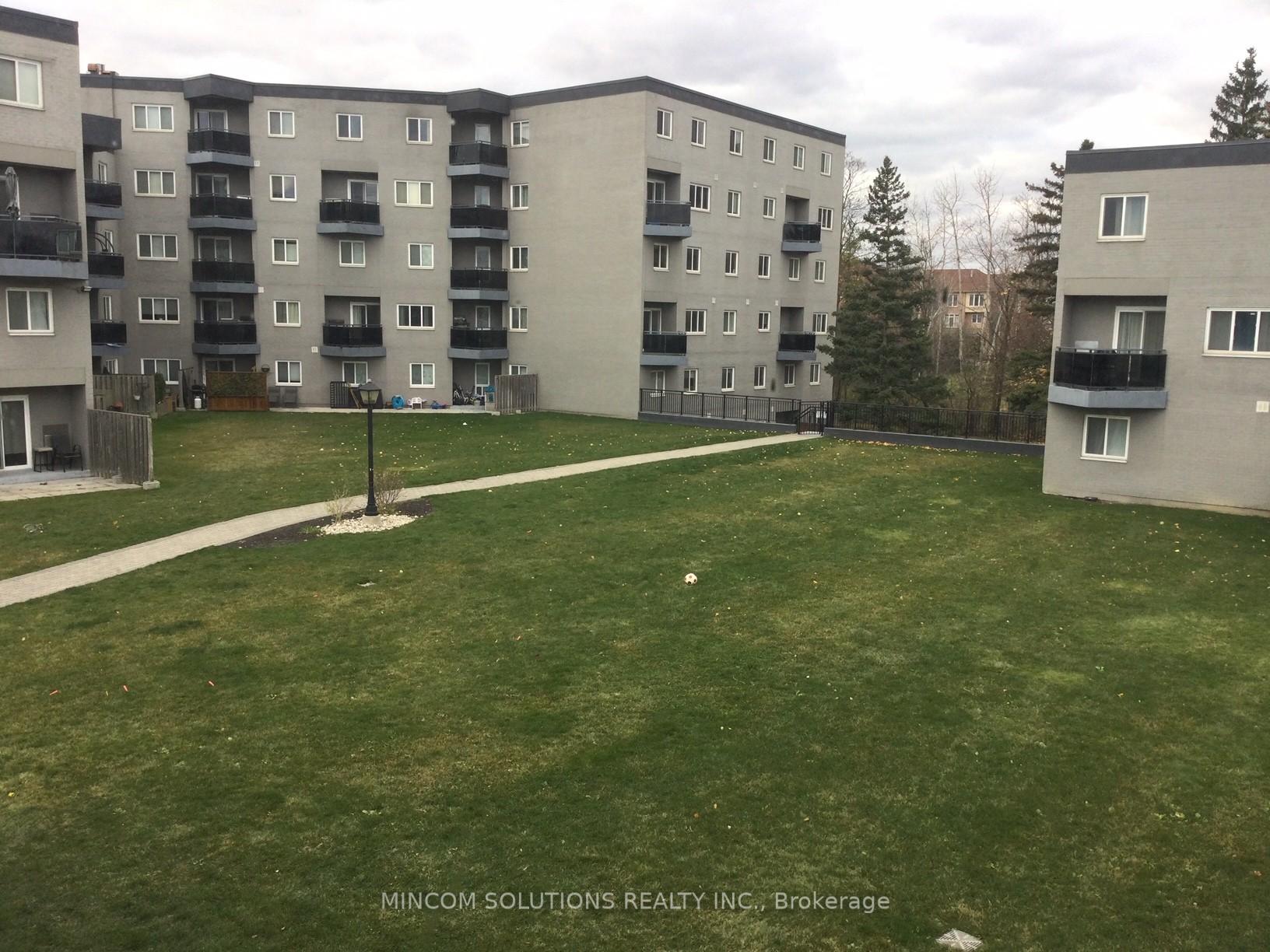2 Bedrooms Condo at 2001 Bonnymede,  Mississauga For sale