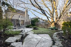 40 Munro Boulevard