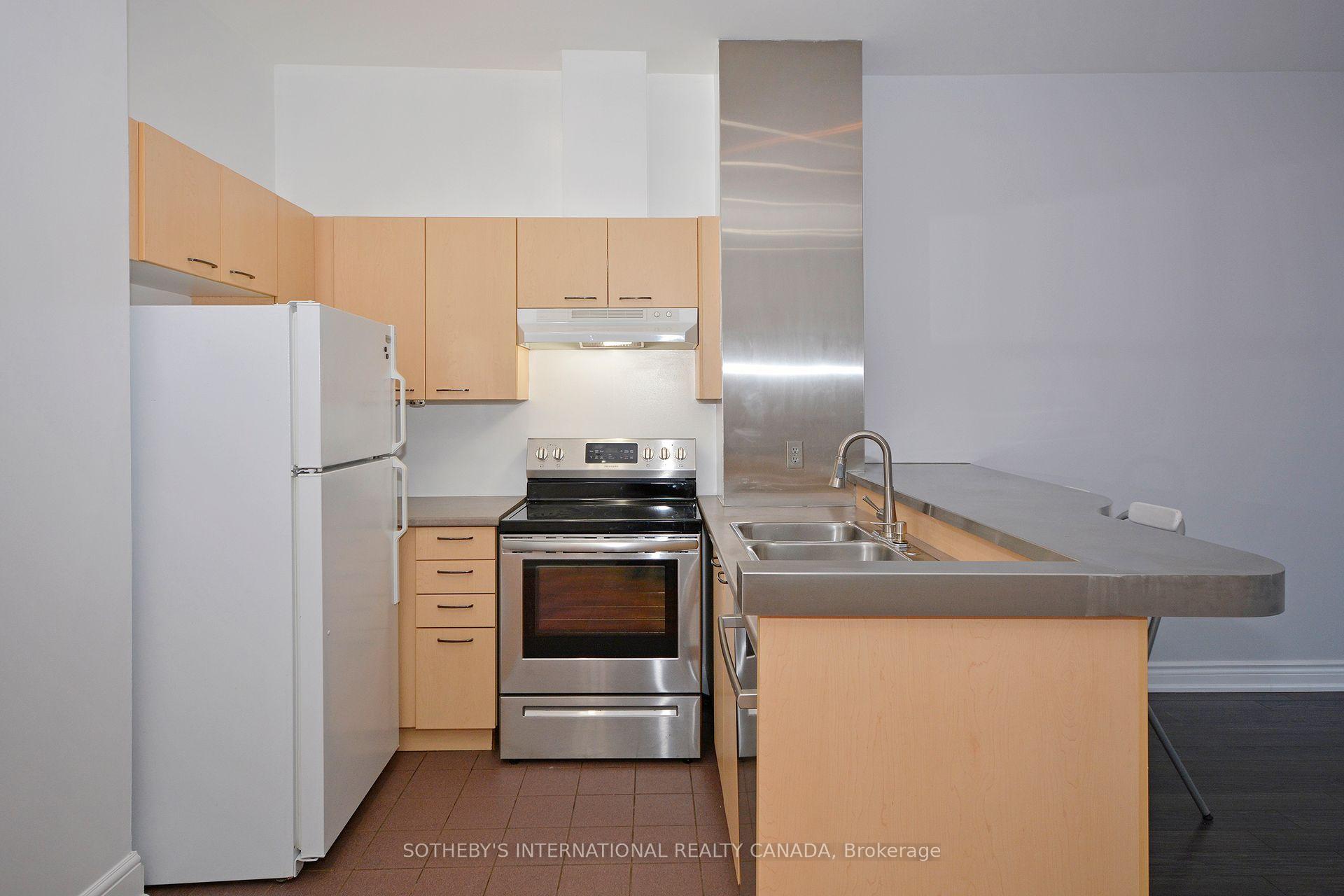 1 Bedroom Condo at 8 Wellesley, Toronto For sale