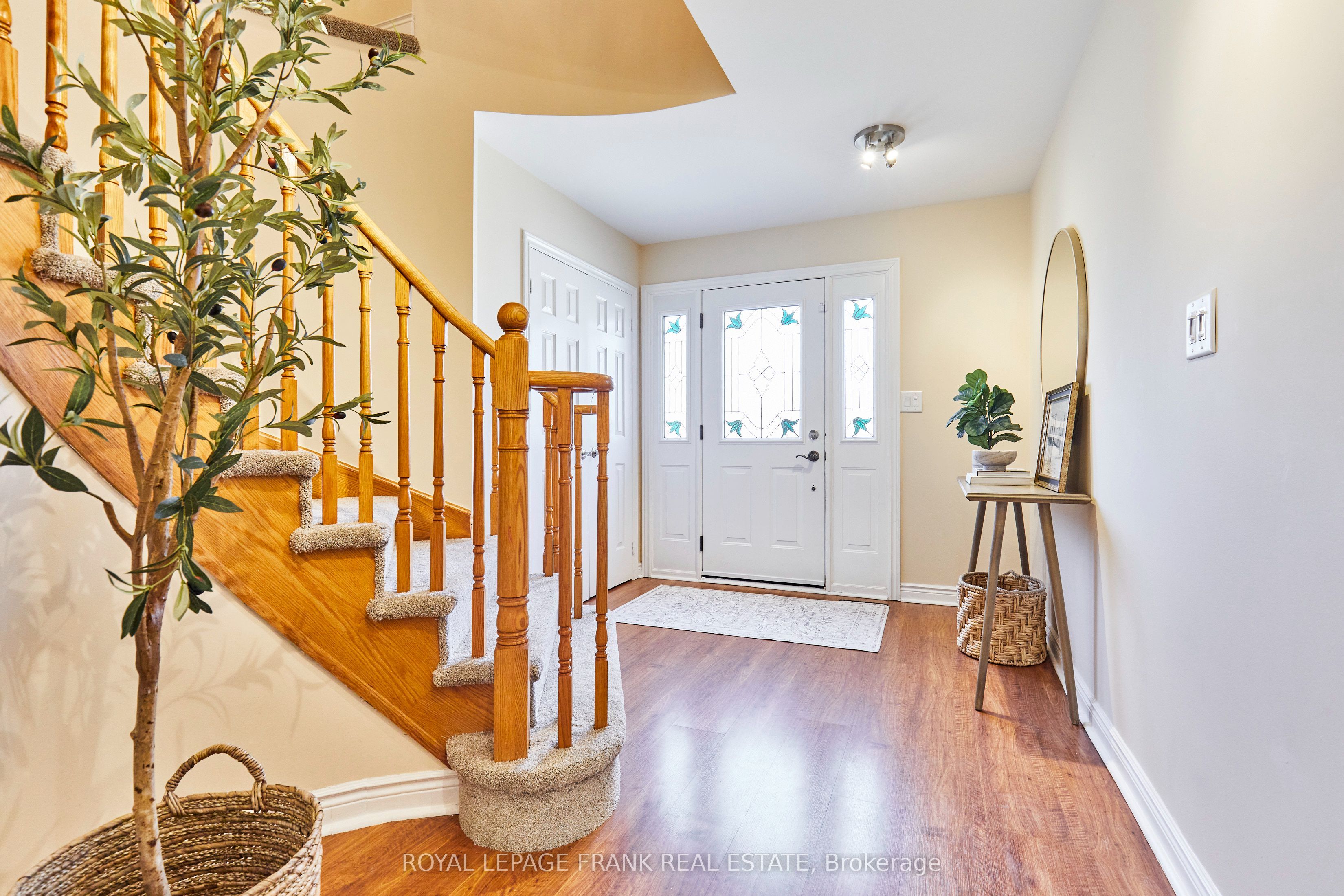 13 Newport Avenue, Clarington, ON L1E 2B8