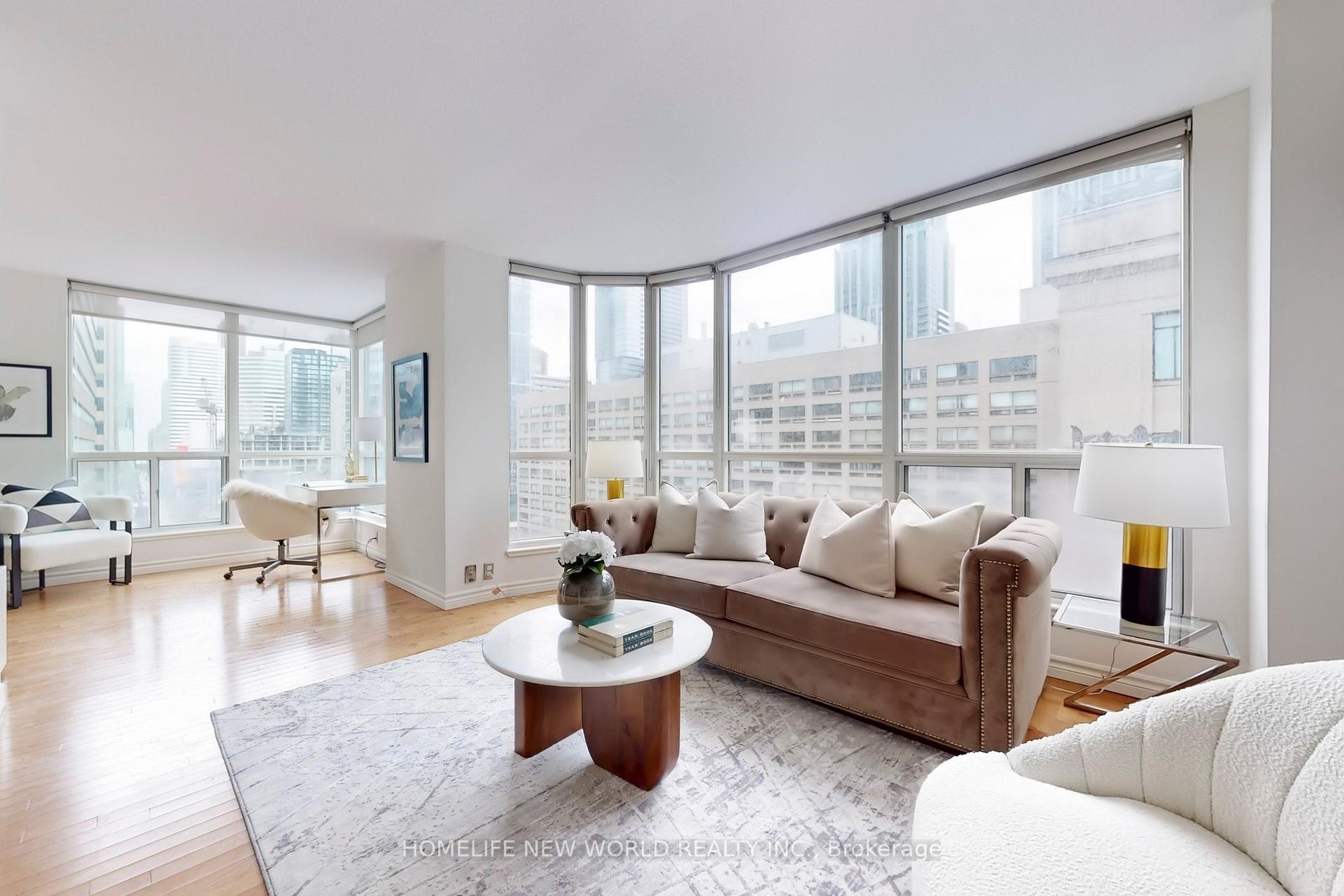 3 Bedrooms Condo at 7 Carlton, Toronto For sale