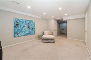 3 Bedrooms Condo at 3100 Fifth, Mississauga For sale