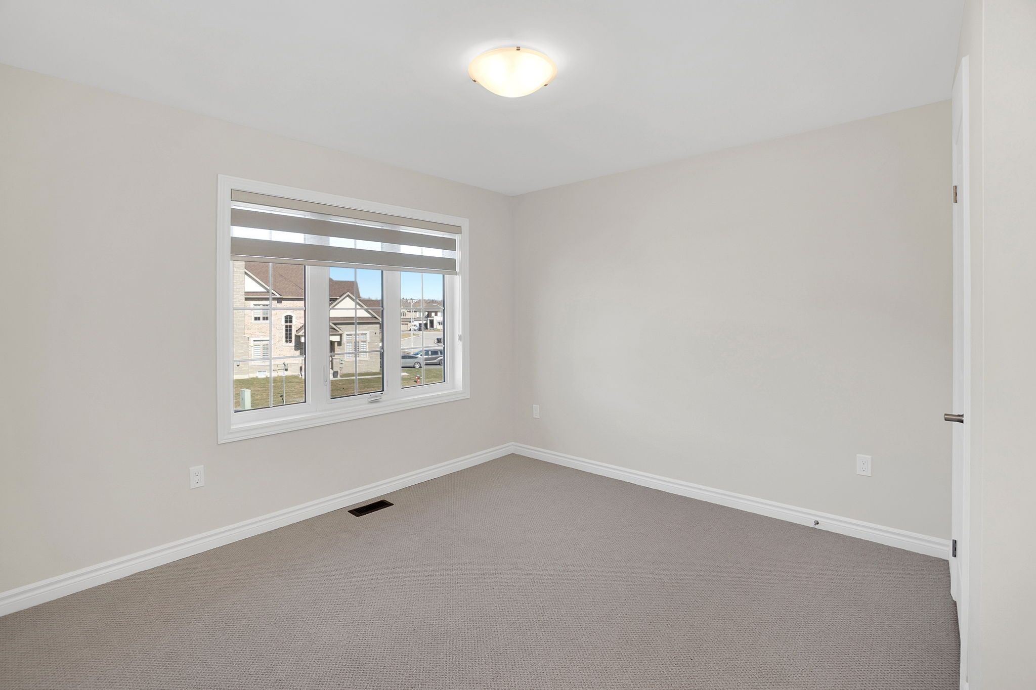 206 Ferragine Crescent