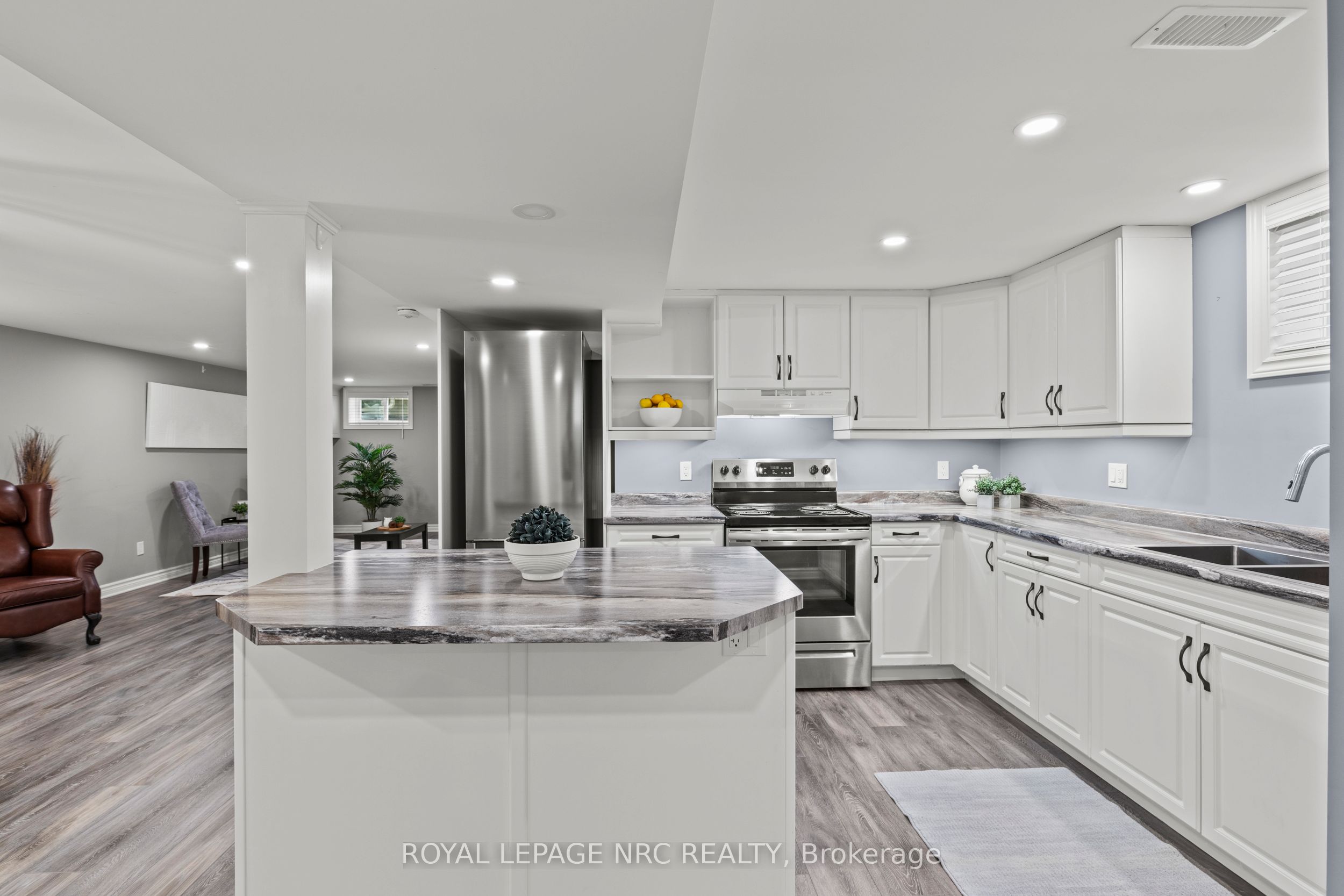 10 Whiteoak Drive