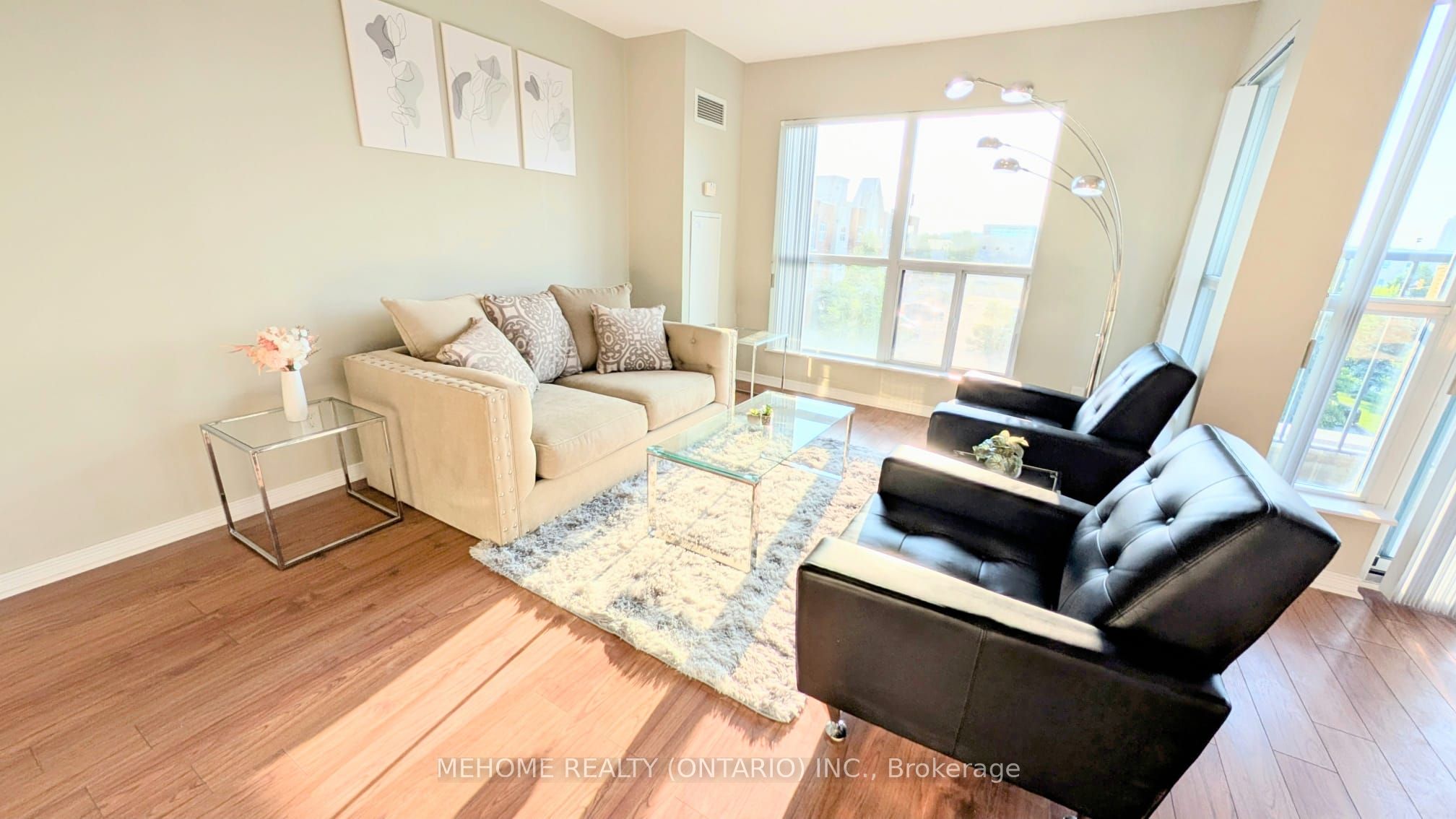185 Oneida Crescent, #306