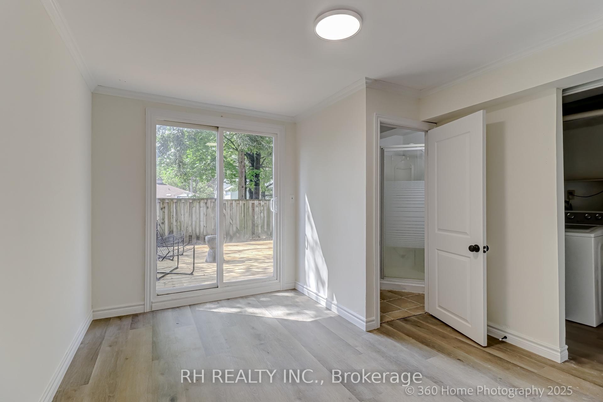 4 Bedrooms Condo at 25 Collinsgrove, Toronto For sale