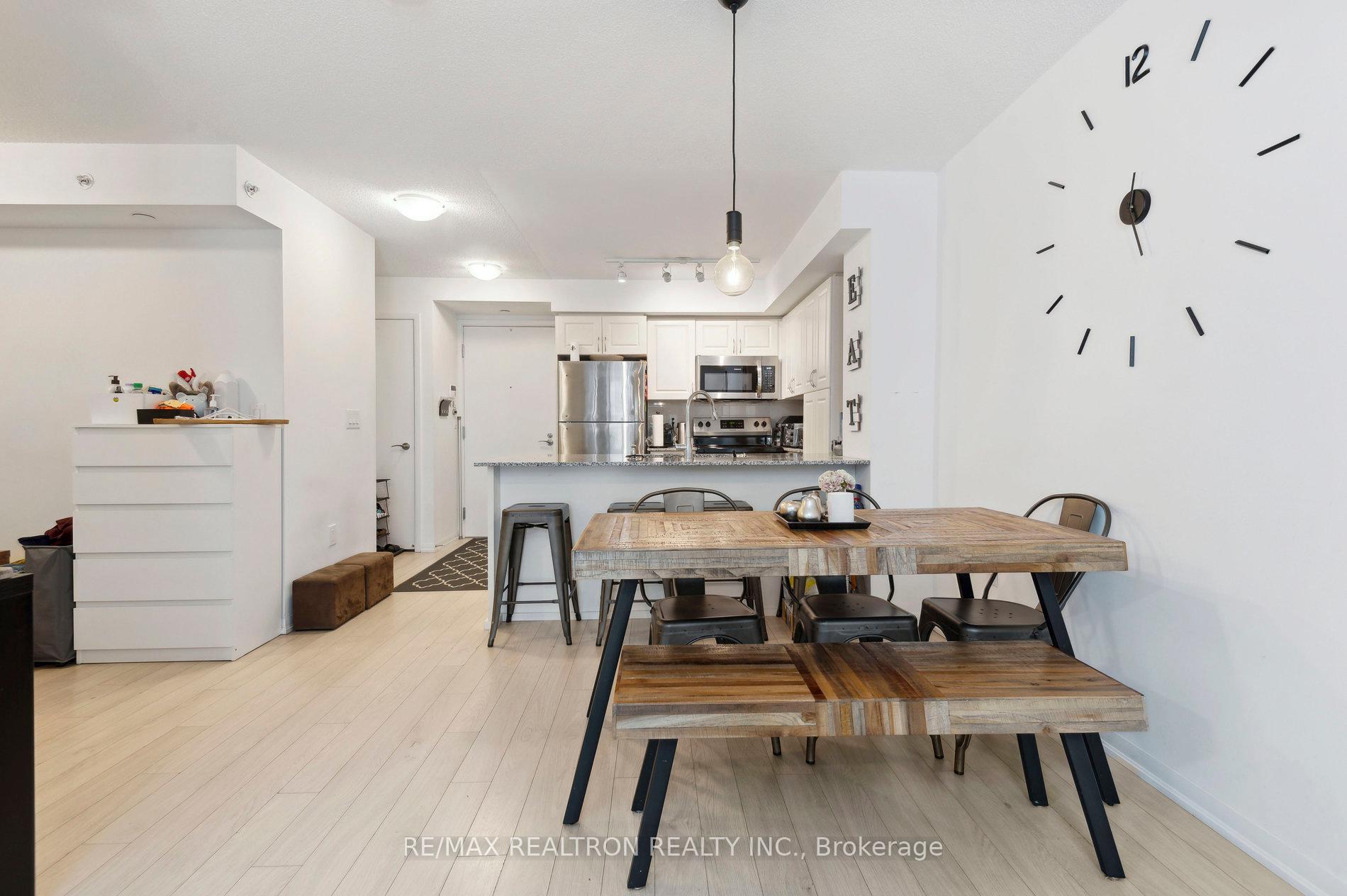 2 Bedrooms Condo at 3091 Dufferin, Toronto For sale