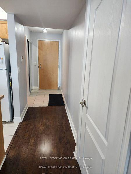2 Bedrooms Condo at 60 Brian Harrison, Toronto For sale