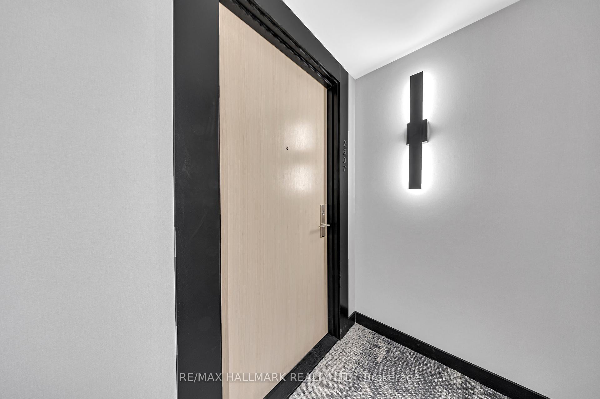 2 Bedrooms Condo at 395 Bloor, Toronto For sale