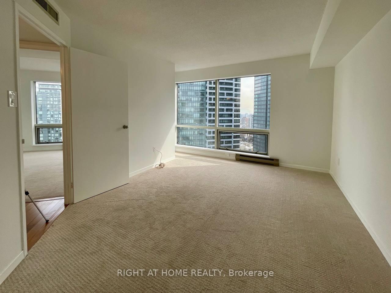2 Bedrooms Condo at 1001 Bay, Toronto For sale