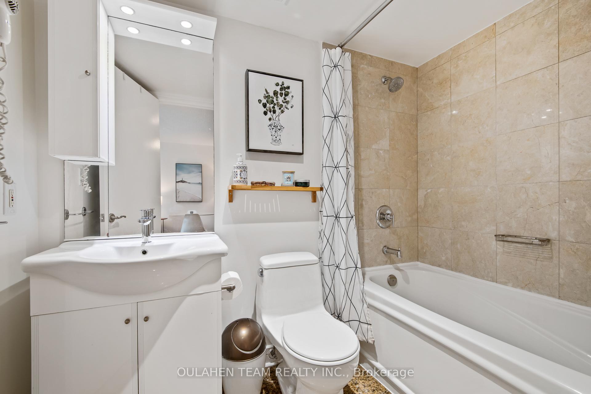 1 Bedroom Condo at 16 Harrison Garden, Toronto For sale