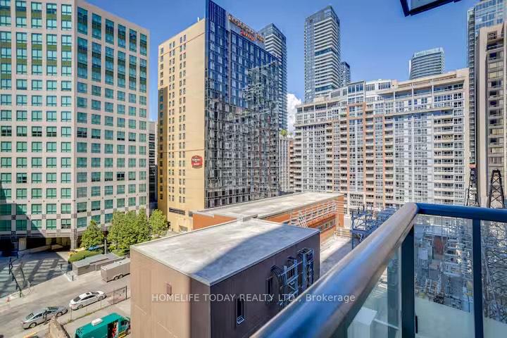 3 Bedrooms Condo at 300 Front, Toronto For sale