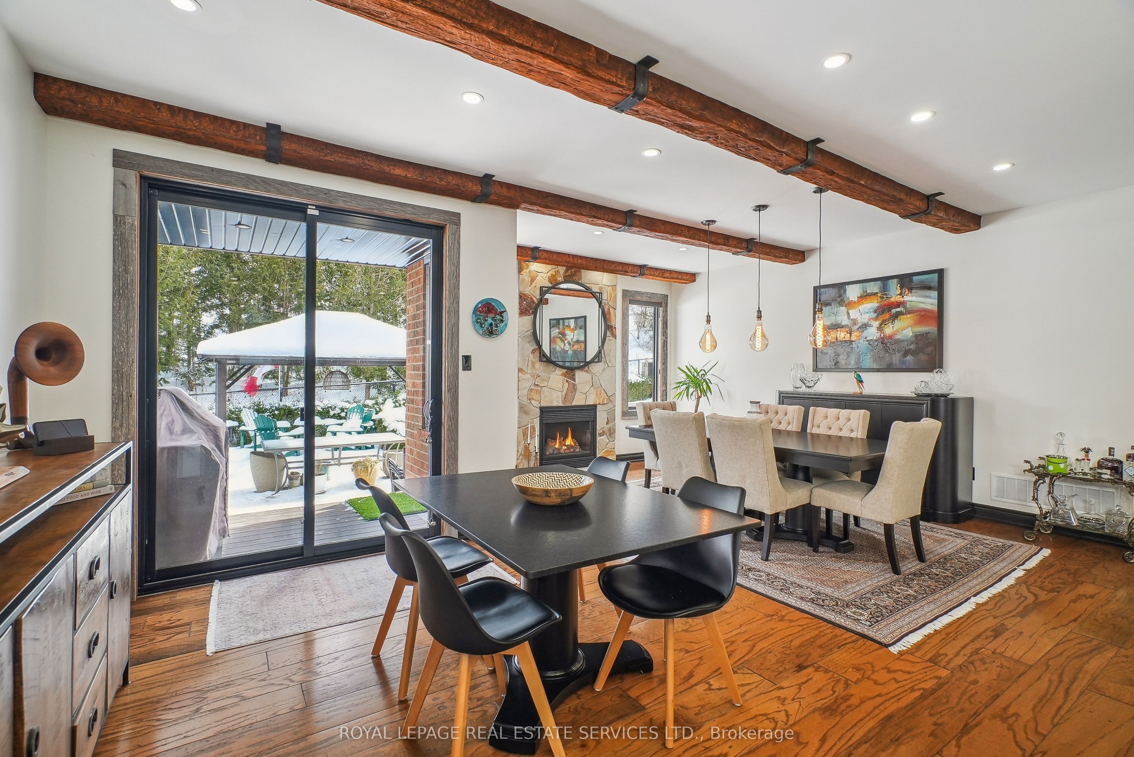 16 Arborglen Drive