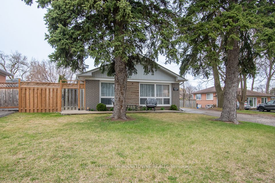 137 Wakefield