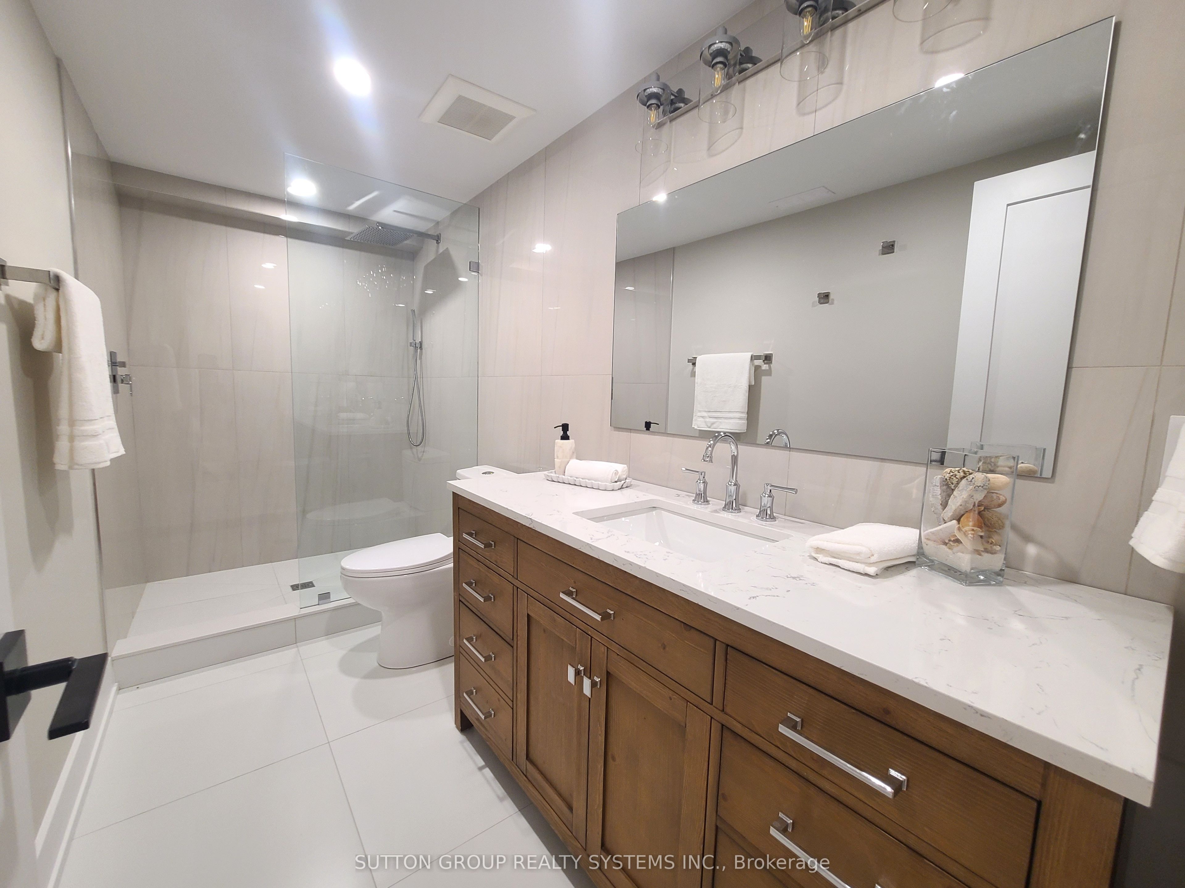 21 South Kingsway