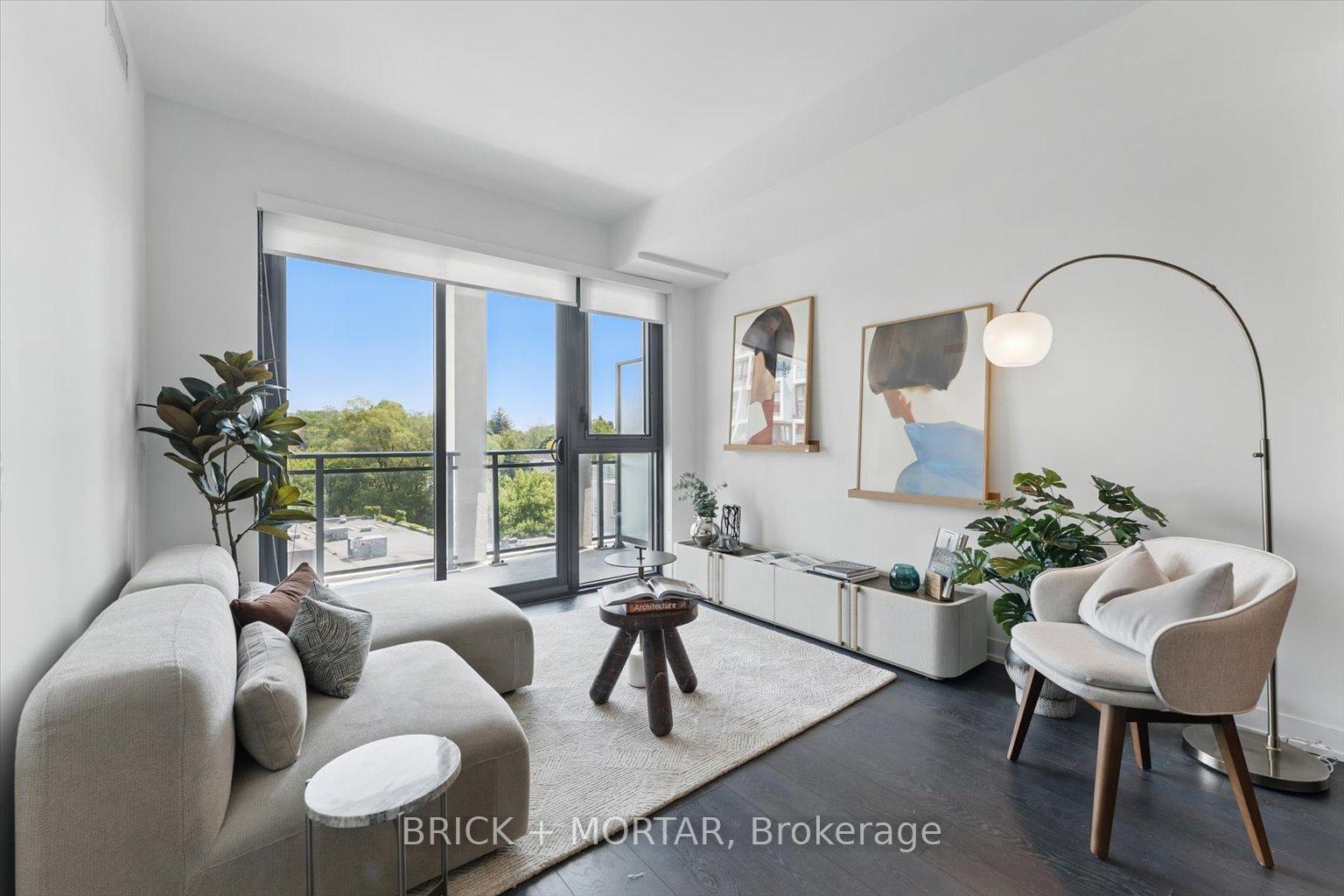 2 Bedrooms Condo at 1 Hillsdale, Toronto For sale