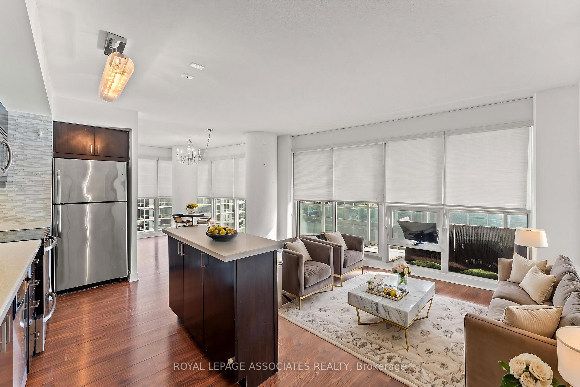 2 Bedrooms Condo at 155 Legion, Toronto For sale