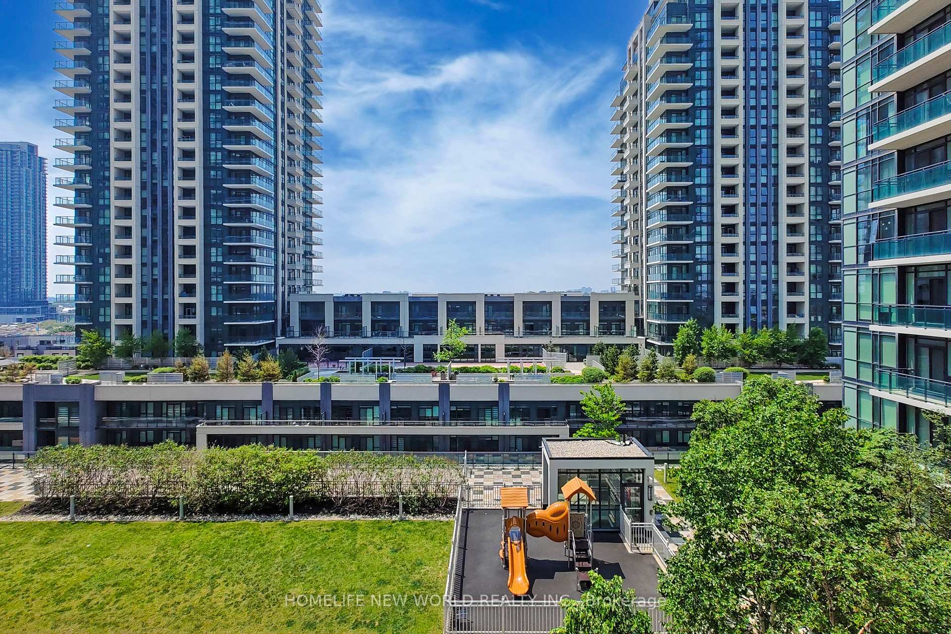 2 Bedrooms Condo at 4070 Confederation, Mississauga For sale