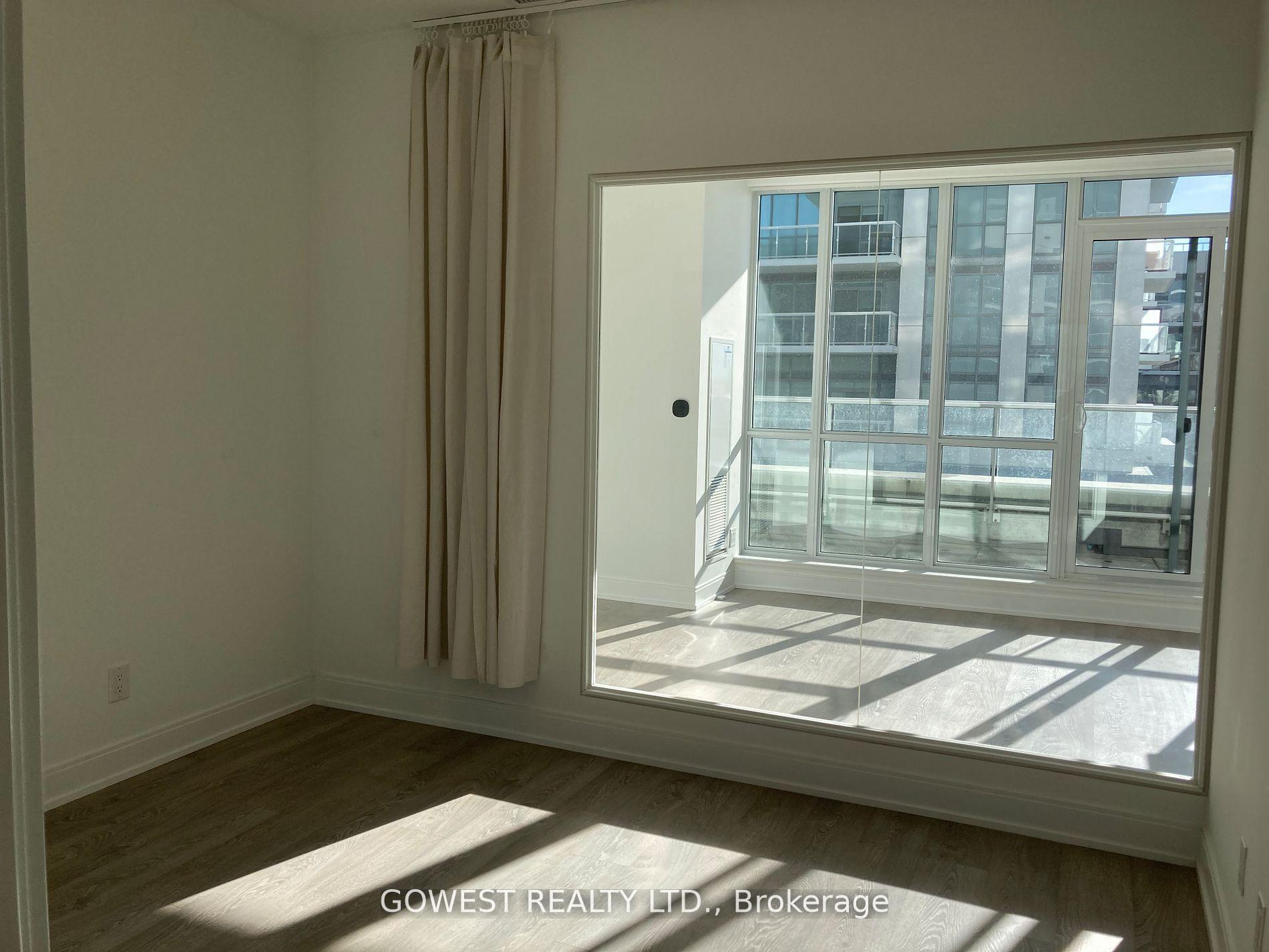 2 Bedrooms Condo at 70 Annie Craig,  Toronto For sale