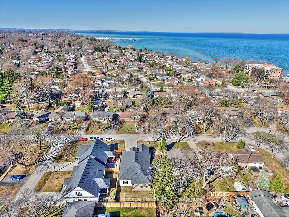 42 Aquadale Drive, St. Catharines, ON L2N 2P8