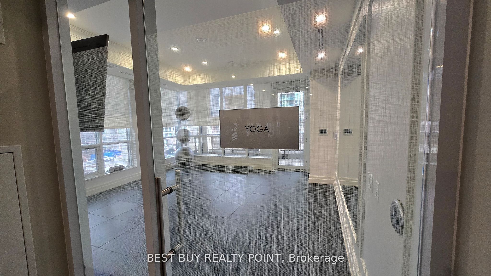 36 Elm Drive W, #201