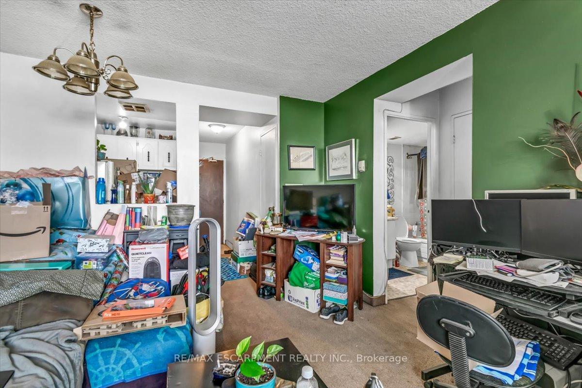 1 Bedroom Condo at 150 CHARLTON,  Hamilton For sale