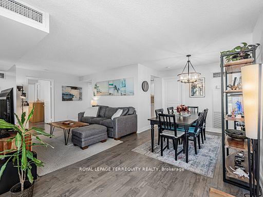 3 Bedrooms Condo at 15 Northtown, Toronto For sale