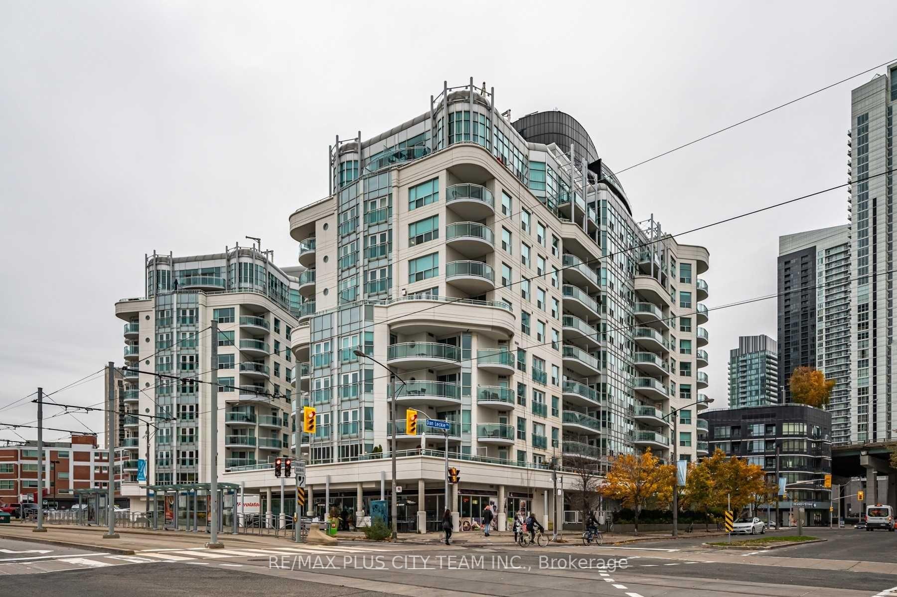 3 Bedrooms Condo at 600 Queens, Toronto For sale