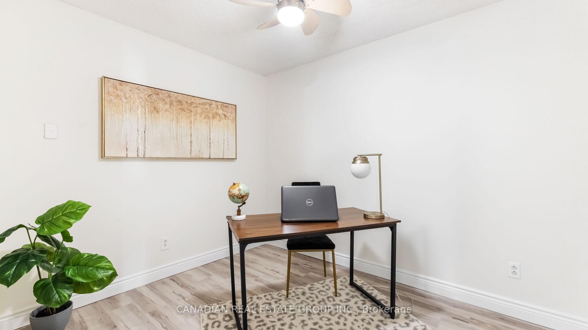 3 Bedrooms Condo at 20 Speers, Oakville For sale