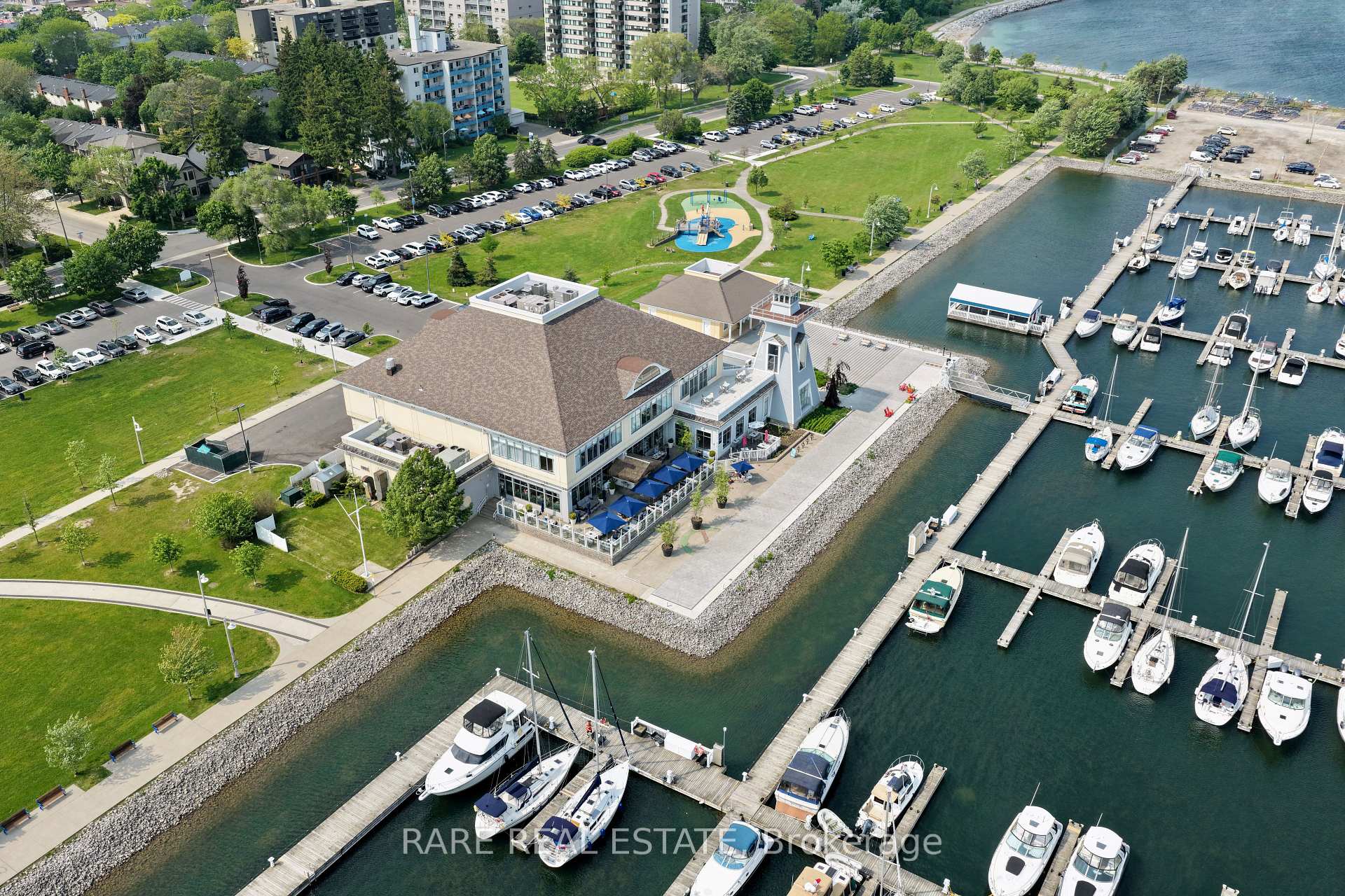 2 Bedrooms Condo at 2420 Baronwood, Oakville For sale
