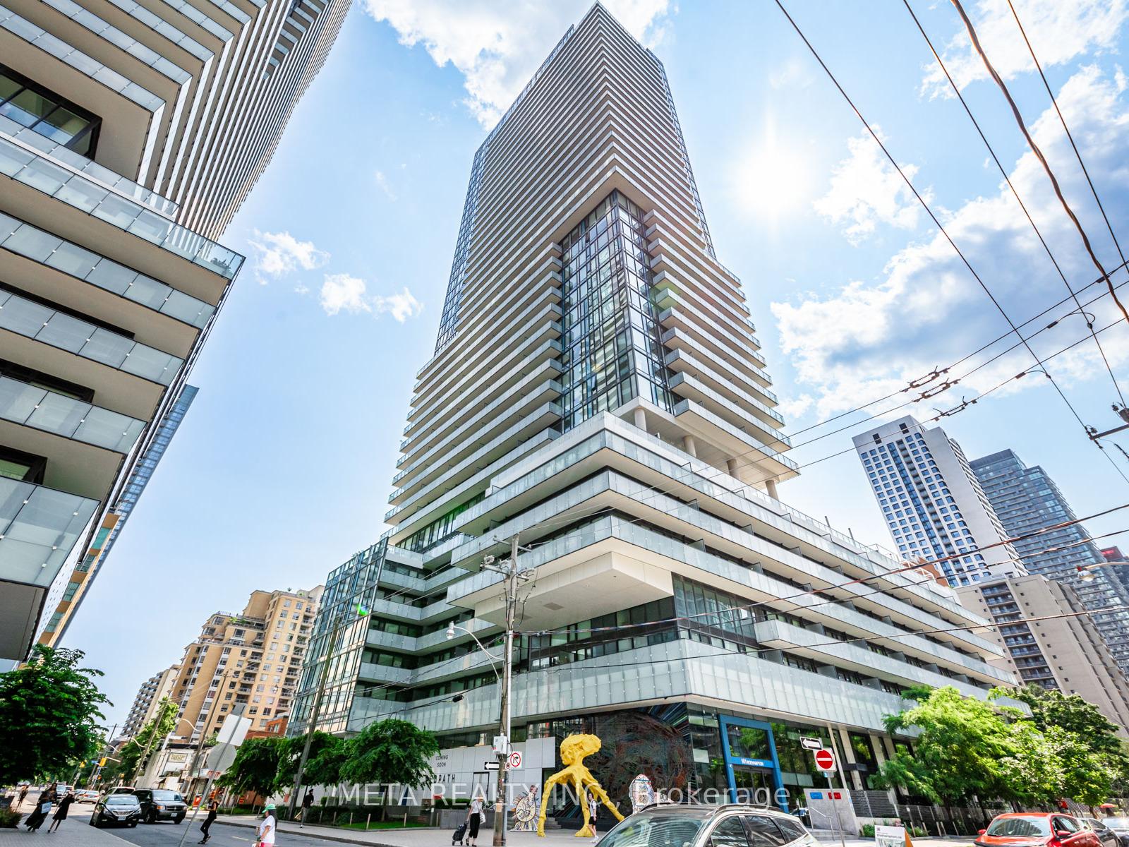 2 Bedrooms Condo at 161 Roehampton, Toronto For sale