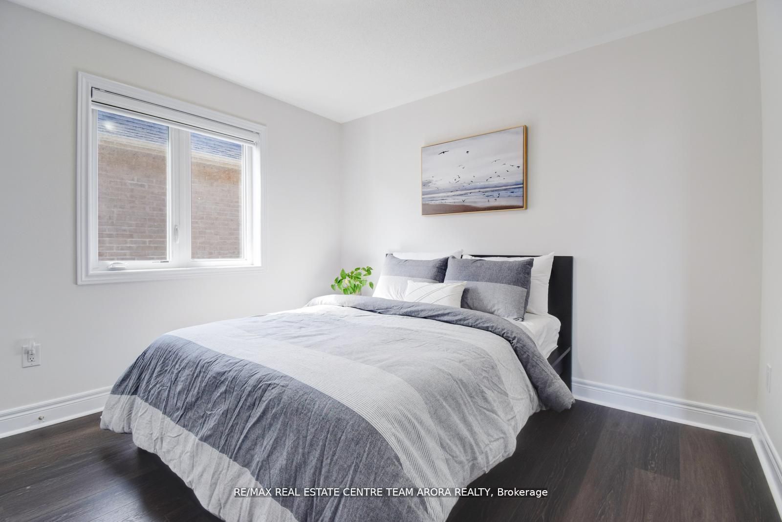 38 Rosewell Crescent