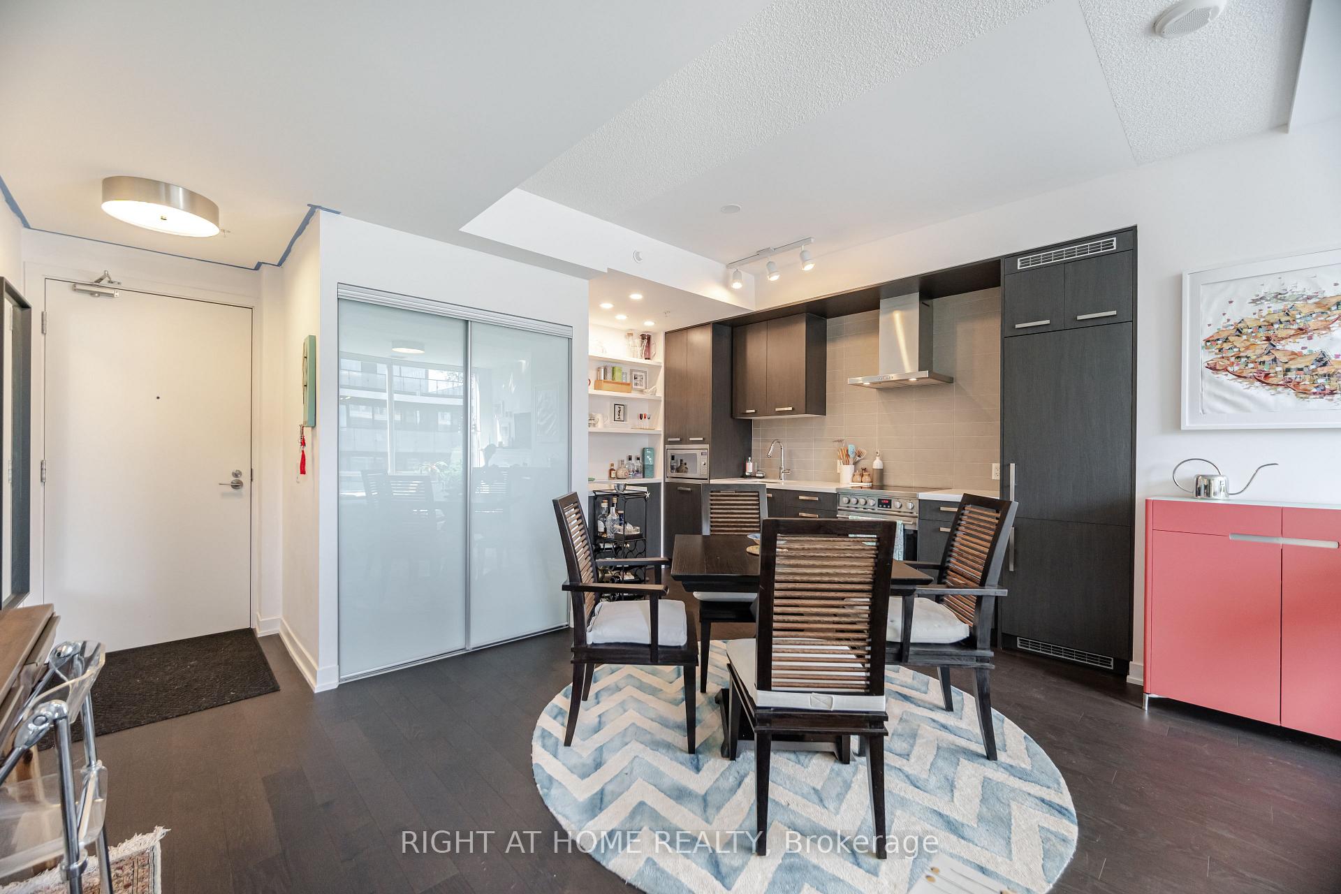 1 Bedroom Condo at 455 Front, Toronto For sale
