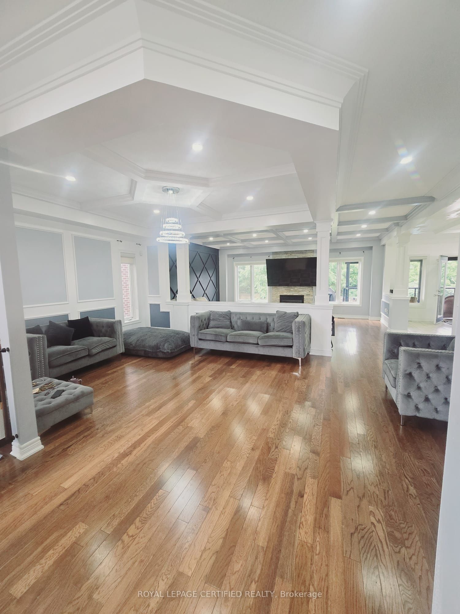 130 Kingsview Drive