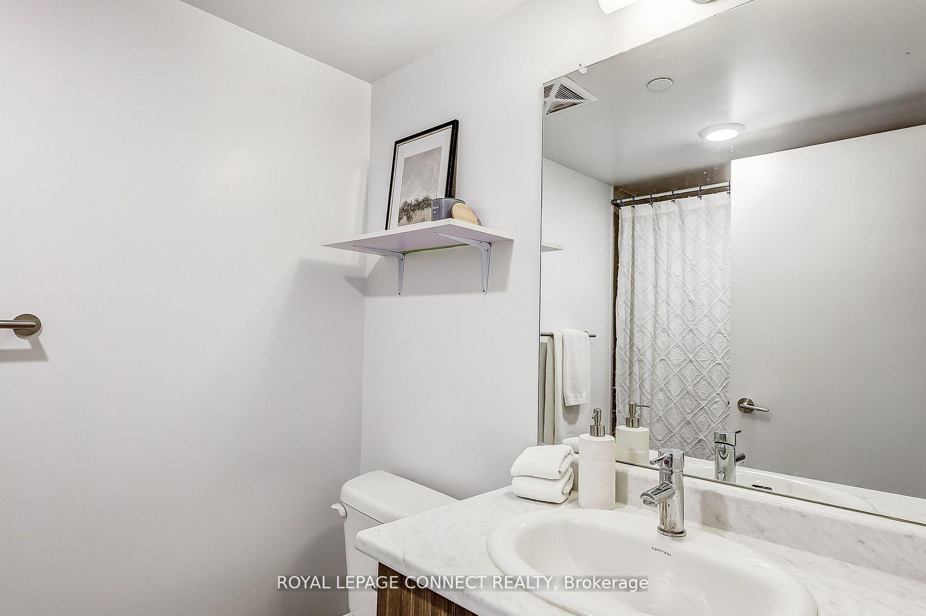 1 Bedroom Condo at 8 Trent, Toronto For sale