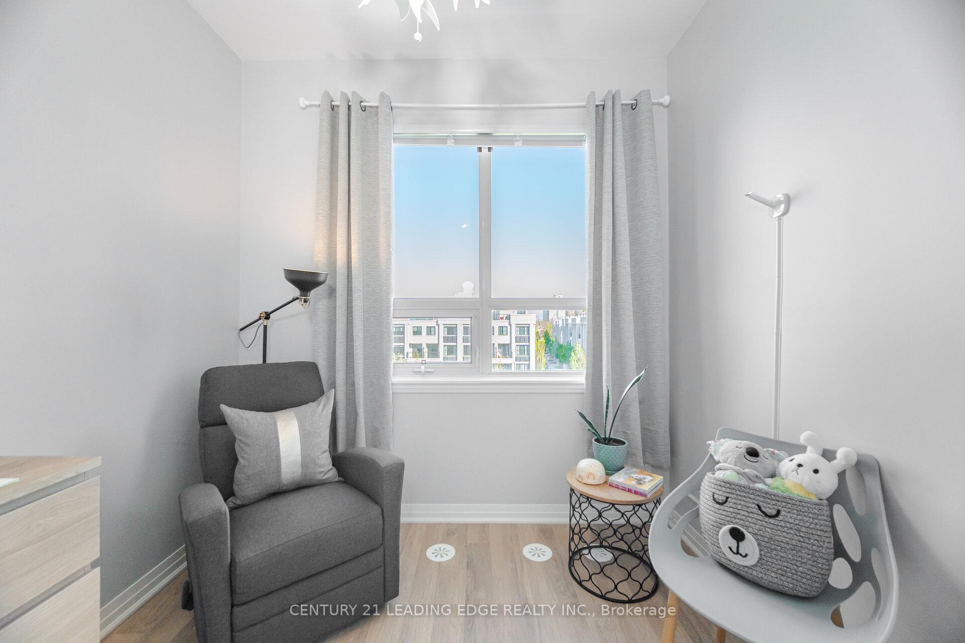 2 Bedrooms Condo at 650 Atwater, Mississauga For sale