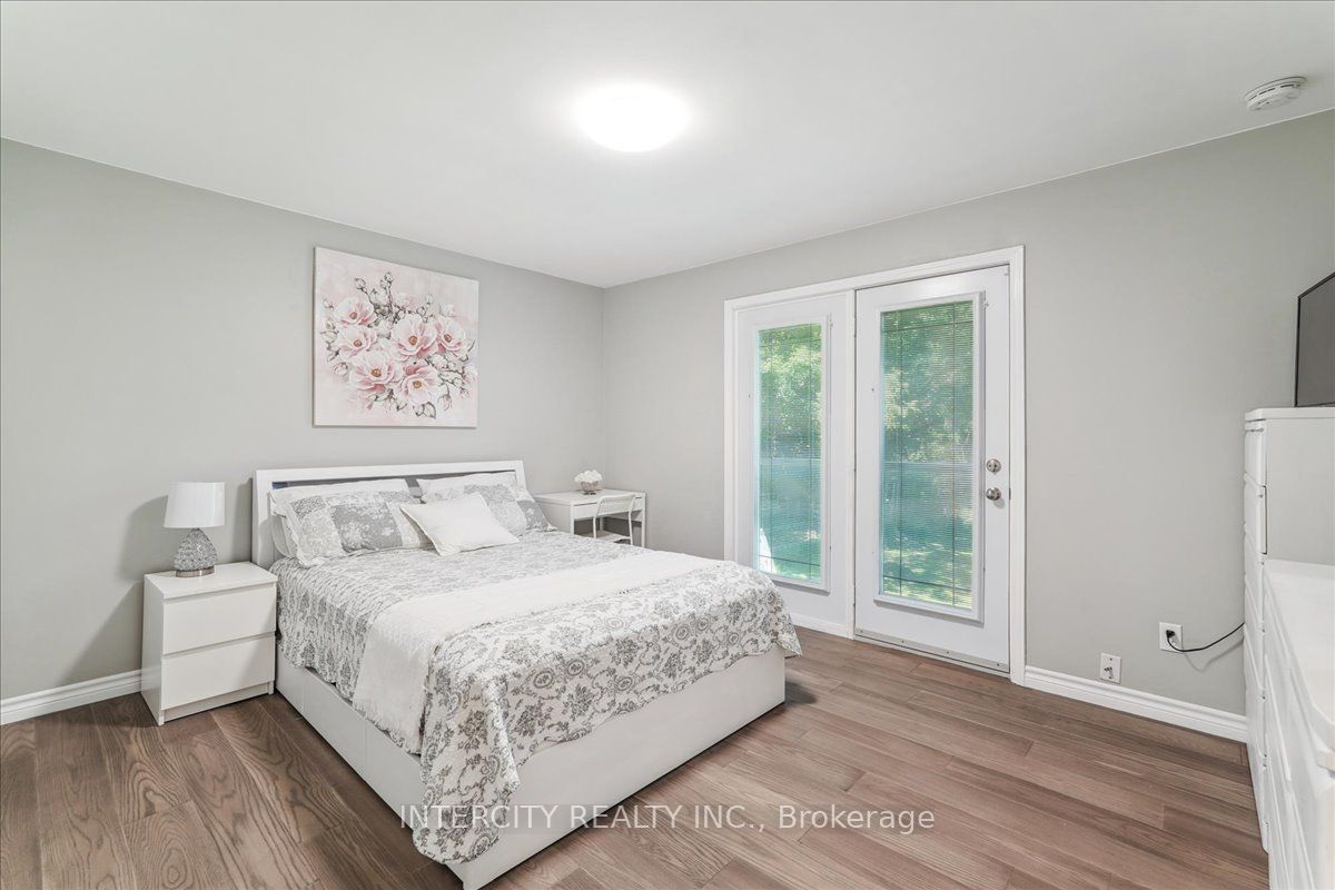 3505 Cochrane Street