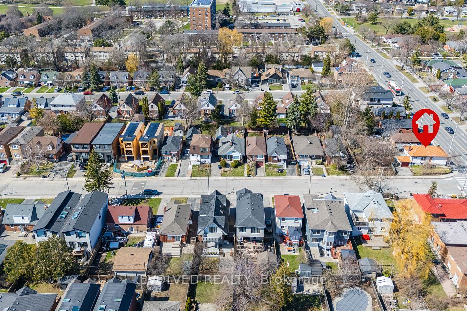 1338 Victoria Park