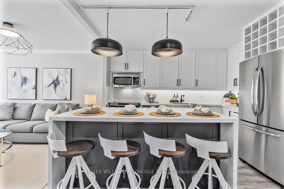 1270 Maple Crossing