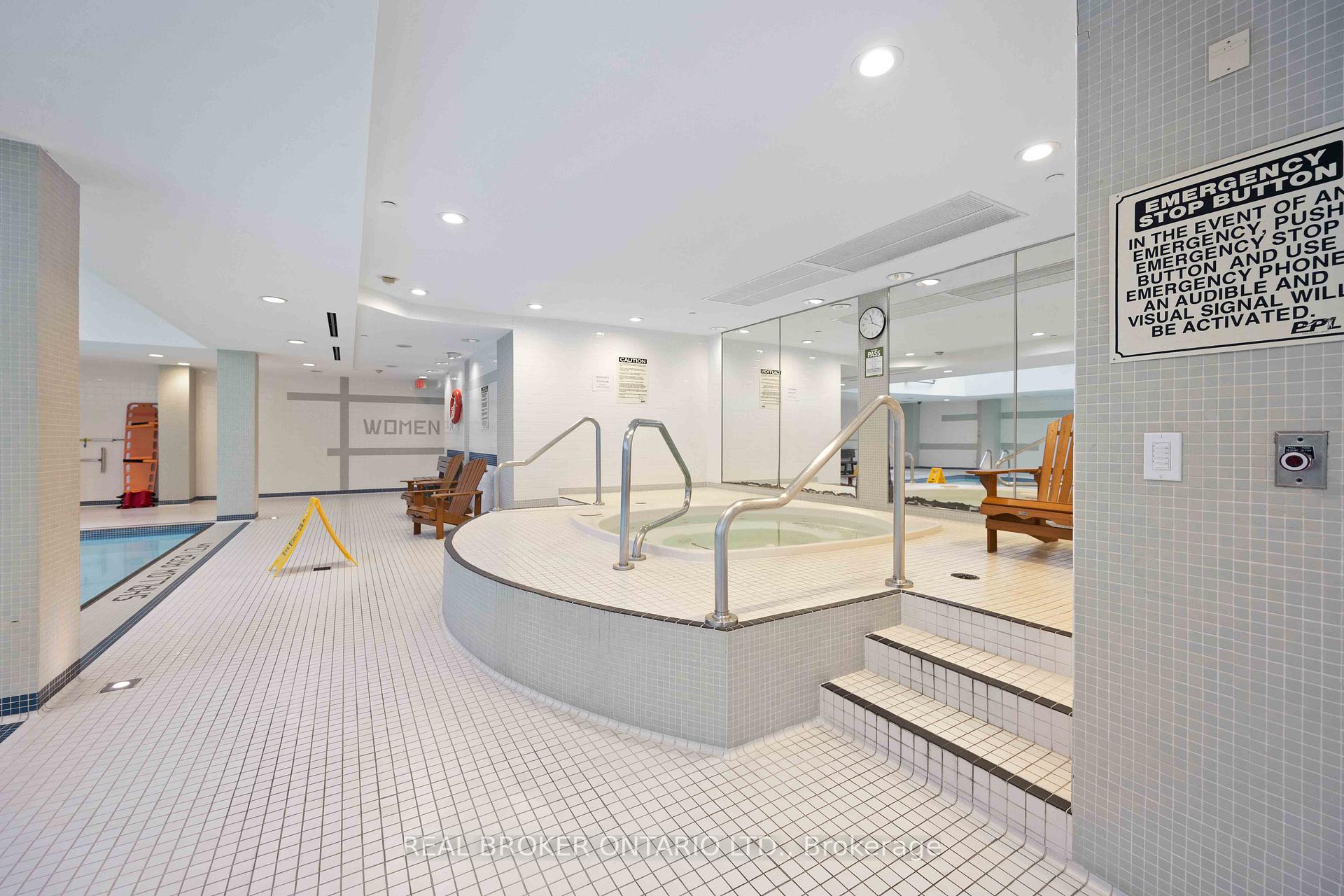 2 Bedrooms Condo at 18 Yonge,  Toronto For sale