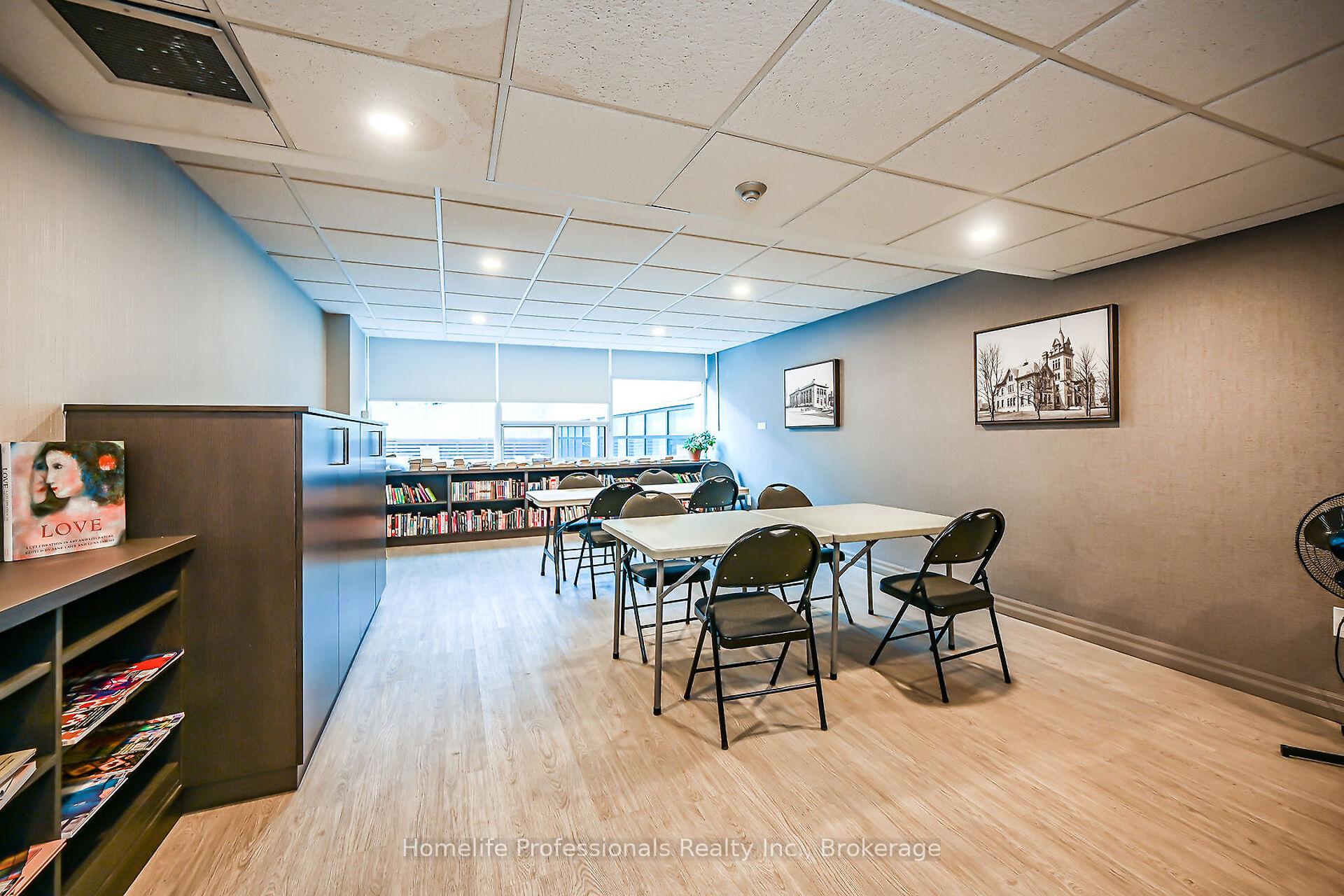 2 Bedrooms Condo at 120 Duke,  Hamilton For sale