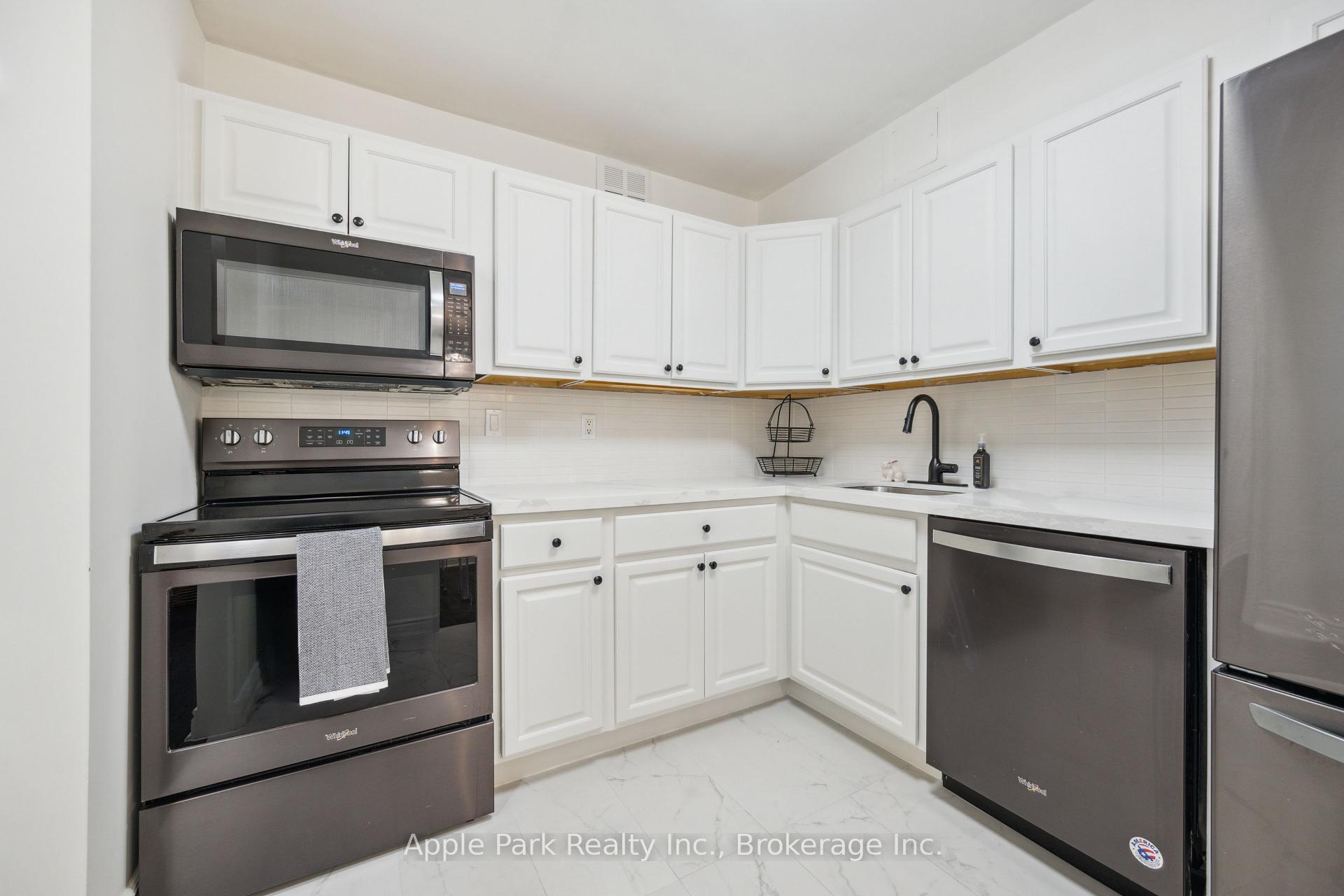 2 Bedrooms Condo at 1450 Glen Abbey,  Oakville For sale