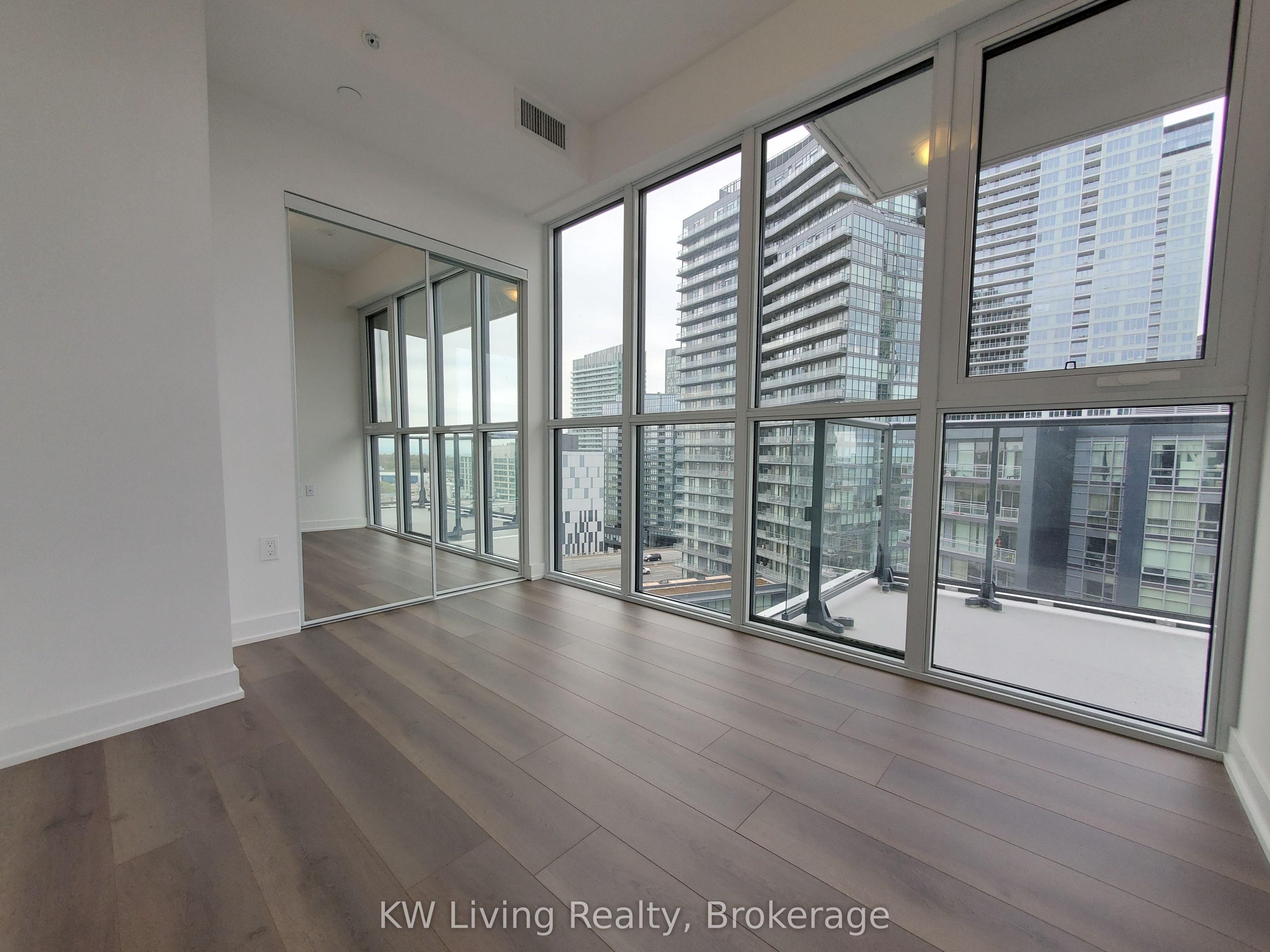 38 Iannuzzi Street, #1810