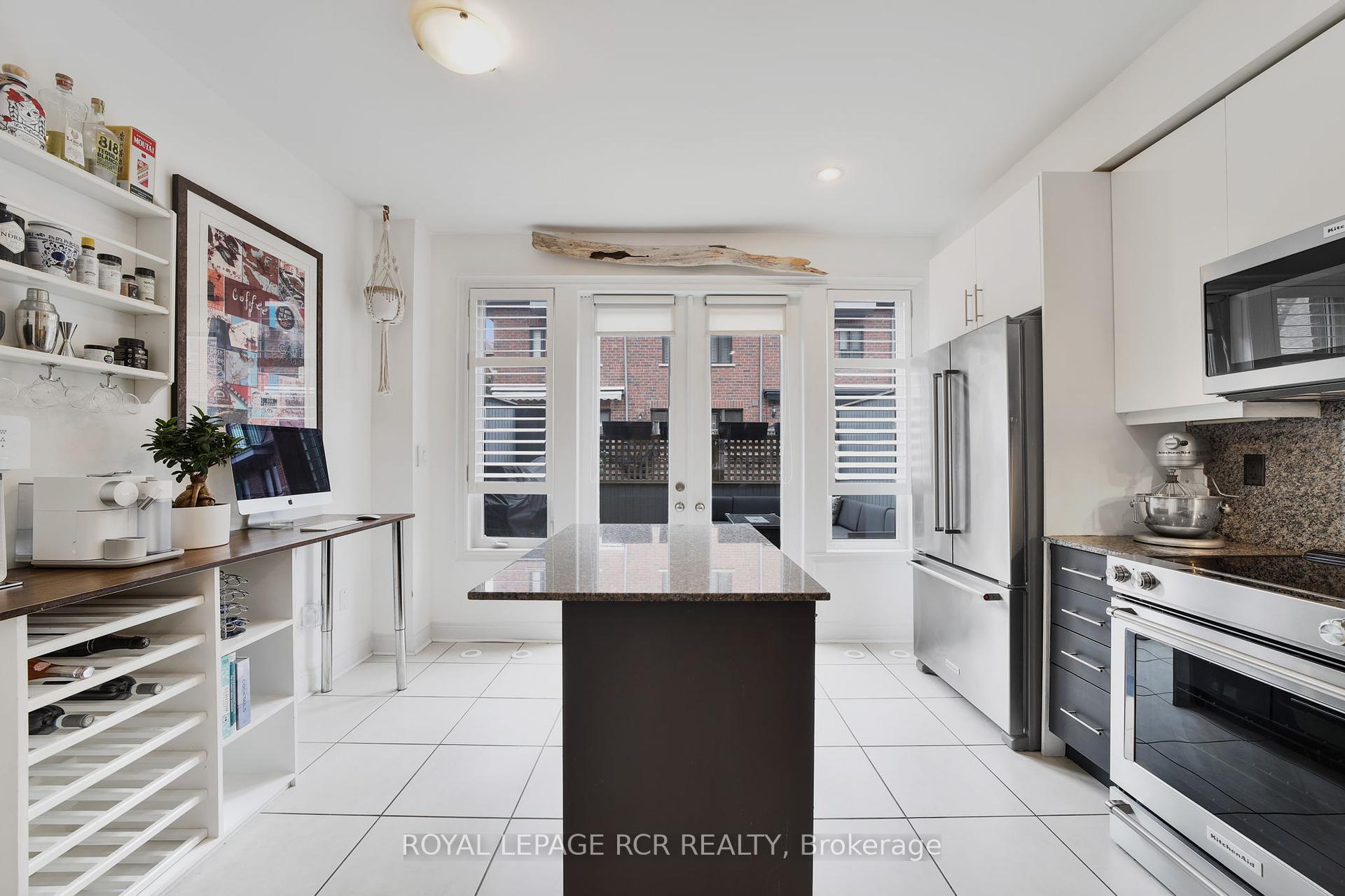 4 Bedrooms Condo at 8343 Kipling, Vaughan For sale