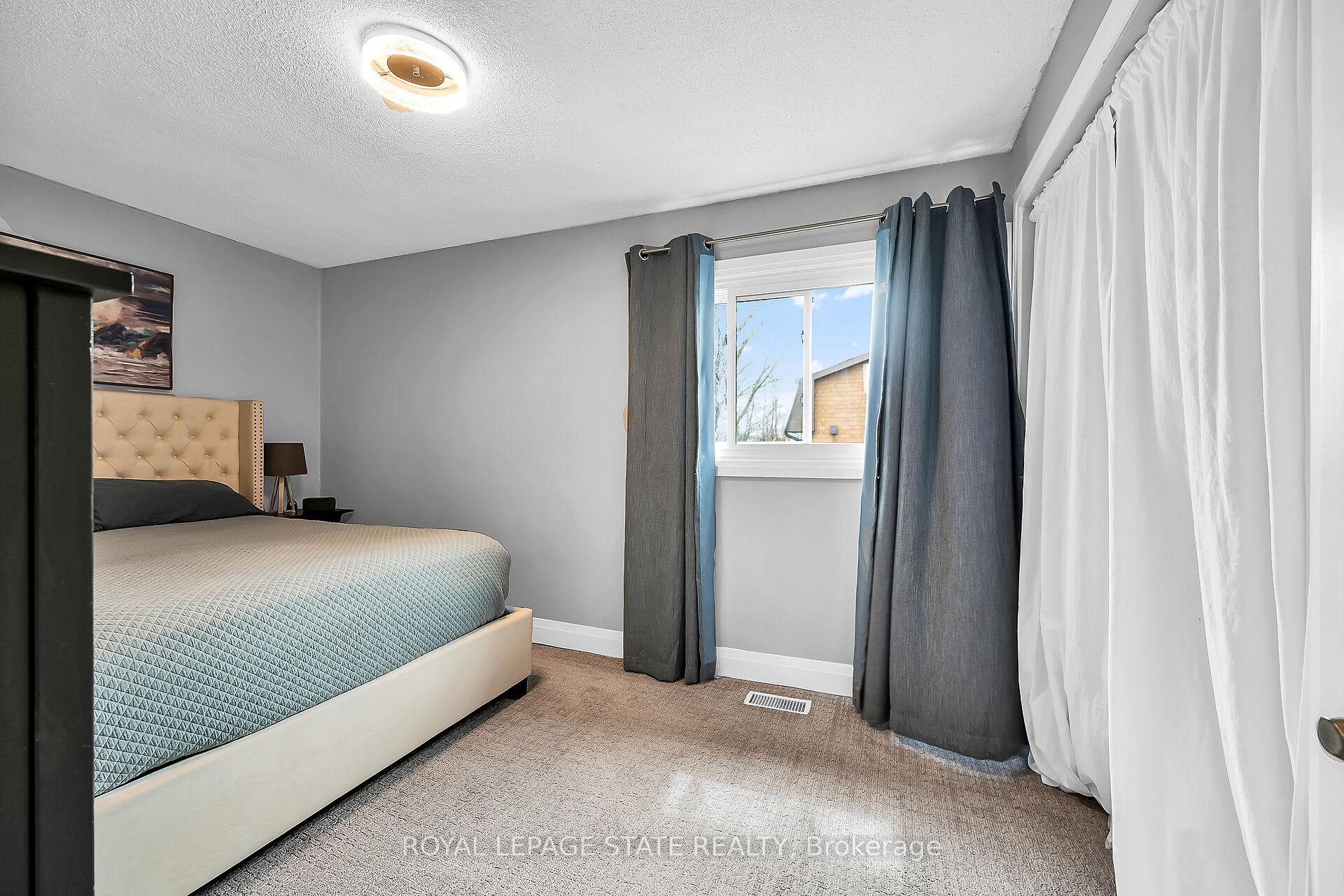 3 Bedrooms Condo at 444 Stone Church, Hamilton For sale
